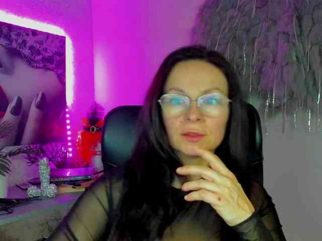 HelenSHOW1 webcam