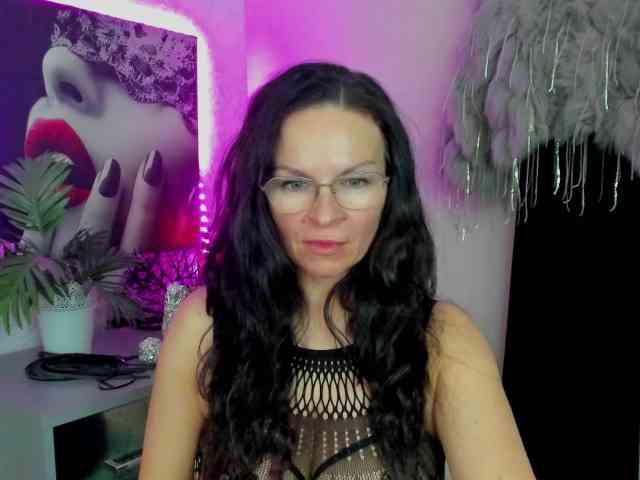 HelenSHOW1 webcam