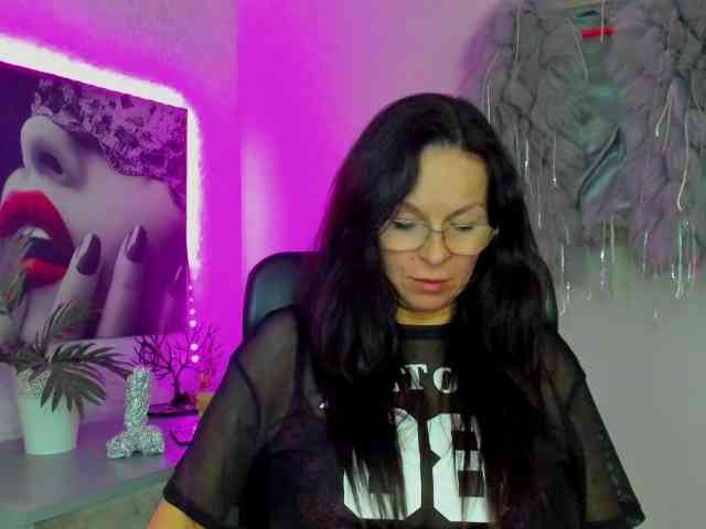 HelenSHOW1 webcam