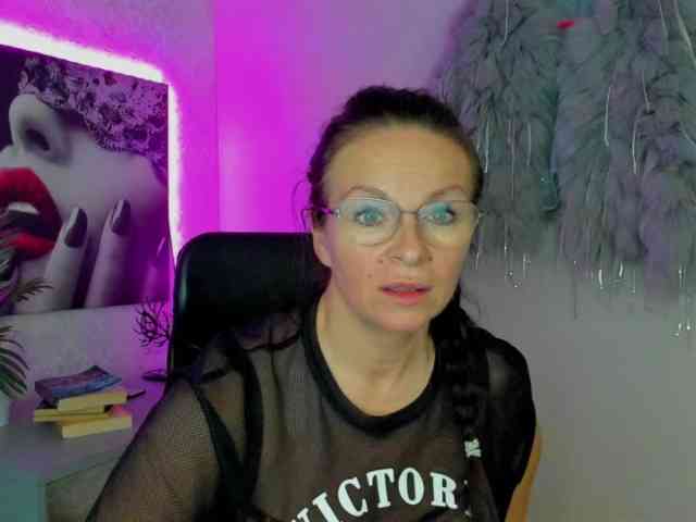 HelenSHOW1 webcam