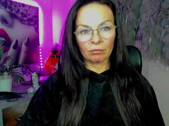 HelenSHOW1 webcam