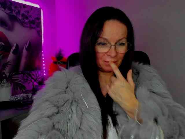 HelenSHOW1 webcam