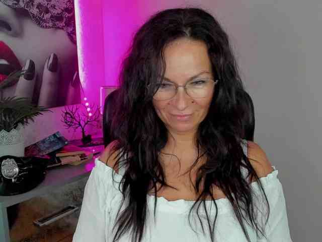 HelenSHOW1 webcam