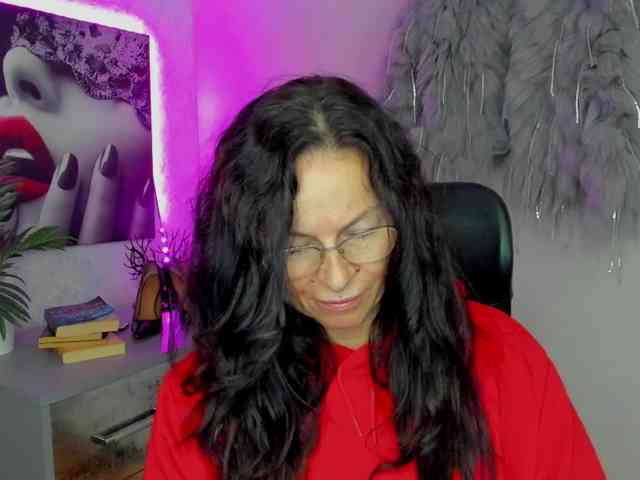 HelenSHOW1 webcam
