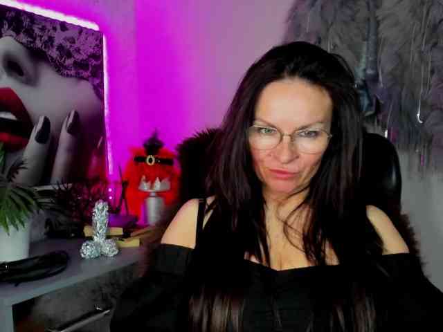 HelenSHOW1 webcam