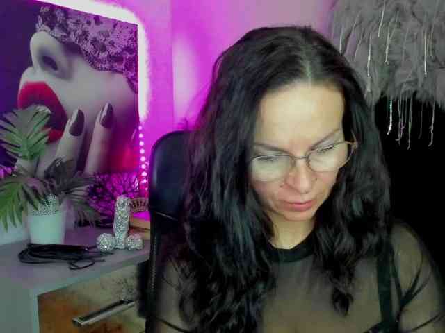 HelenSHOW1 webcam