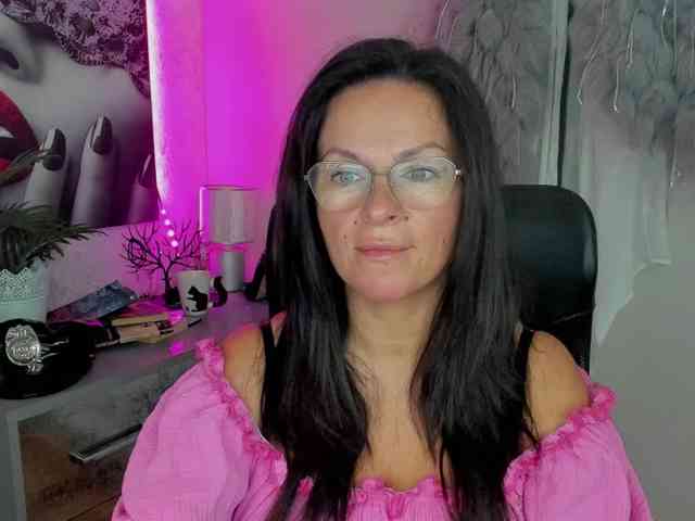 HelenSHOW1 webcam
