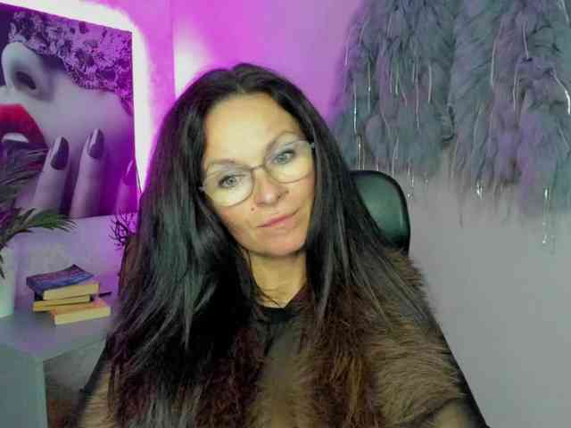 HelenSHOW1 webcam
