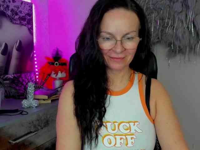HelenSHOW1 webcam