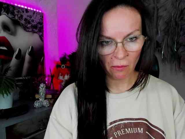 HelenSHOW1 webcam