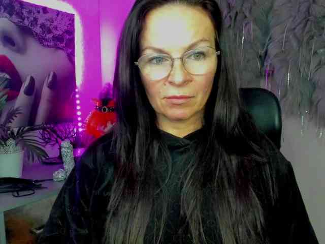HelenSHOW1 webcam