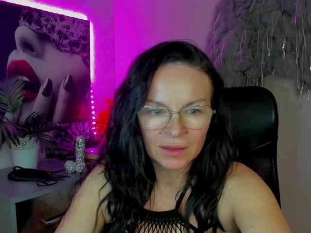 HelenSHOW1 webcam
