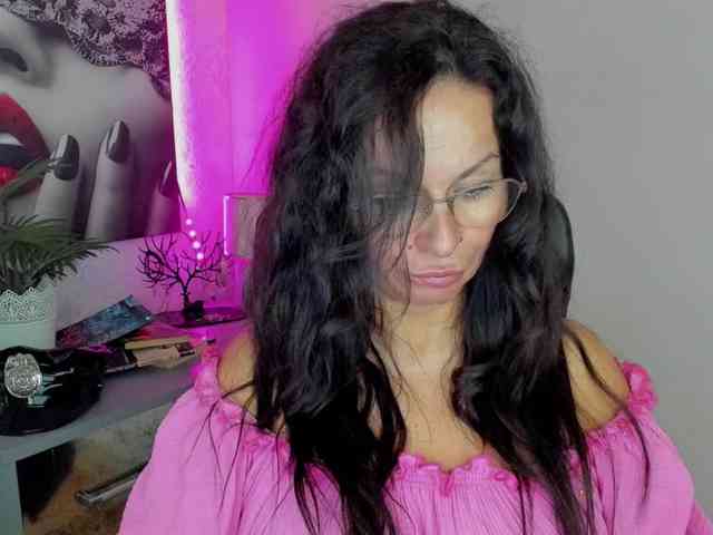 HelenSHOW1 webcam