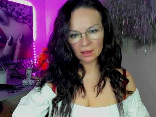 HelenSHOW1 webcam