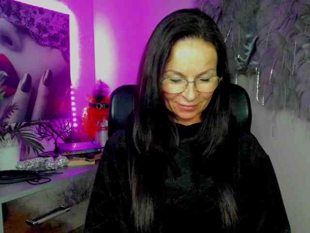 HelenSHOW1 webcam
