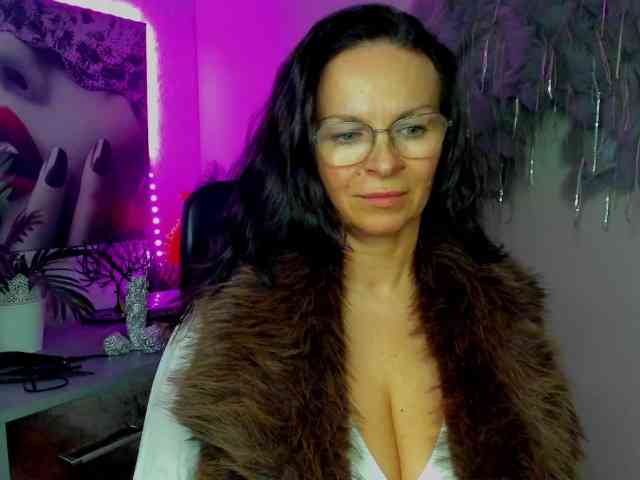 HelenSHOW1 webcam
