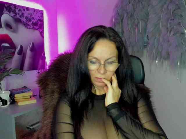HelenSHOW1 webcam