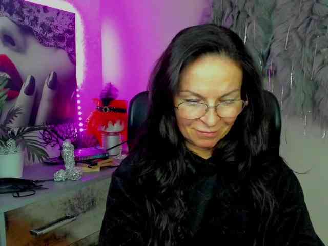 HelenSHOW1 webcam