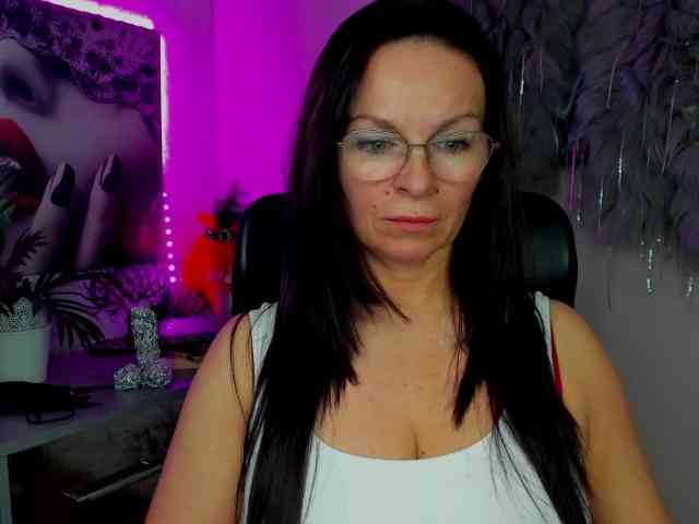 HelenSHOW1 webcam
