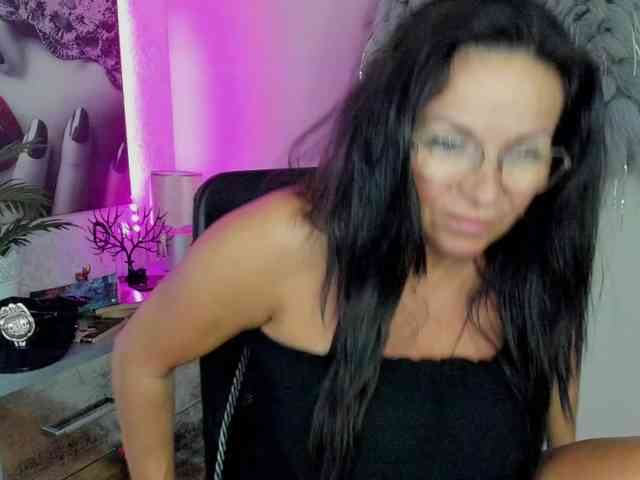 HelenSHOW1 webcam