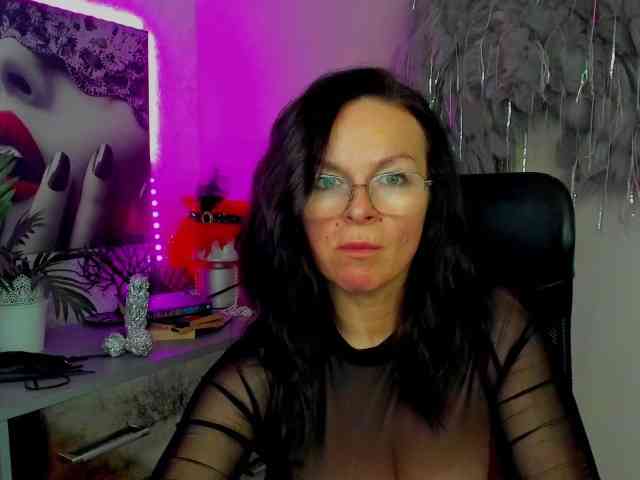 HelenSHOW1 webcam