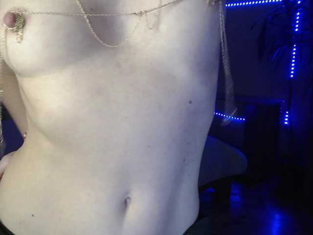 VioricaRoss's BongaCams show and profile