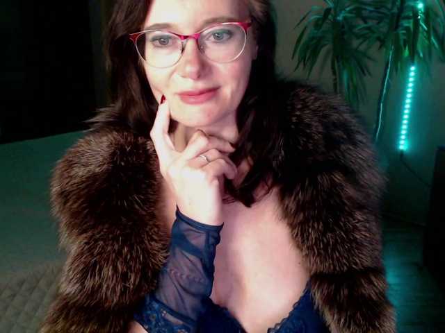 VioricaRoss's BongaCams show and profile