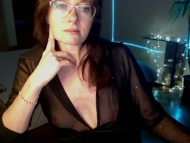 VioricaRoss — Naked in private, no squirting. No meetings.Tips only in the general chat. Insults and discussion of politics will result in a ban.