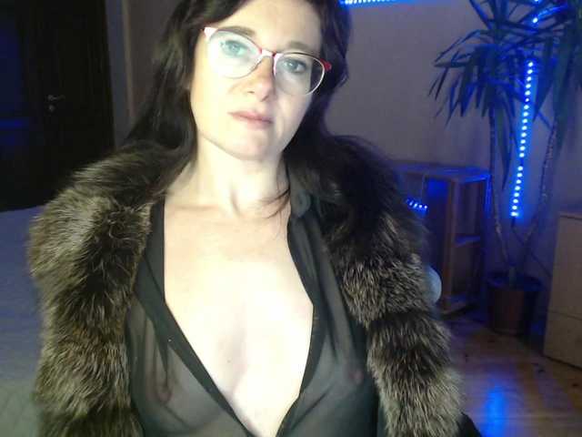 VioricaRoss's BongaCams show and profile