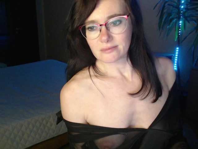 VioricaRoss's BongaCams show and profile