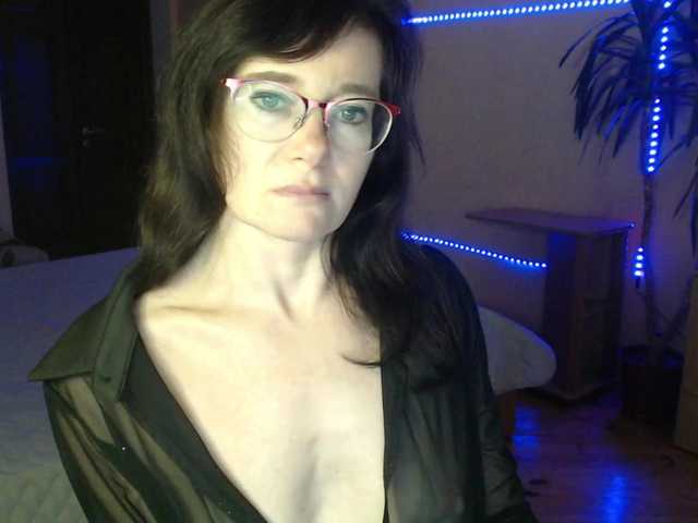 VioricaRoss's BongaCams show and profile