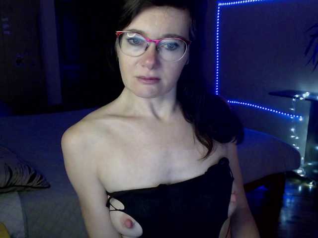 VioricaRoss's BongaCams show and profile