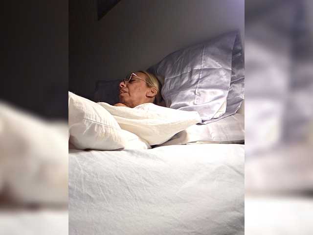 BaditaLuna's BongaCams show and profile