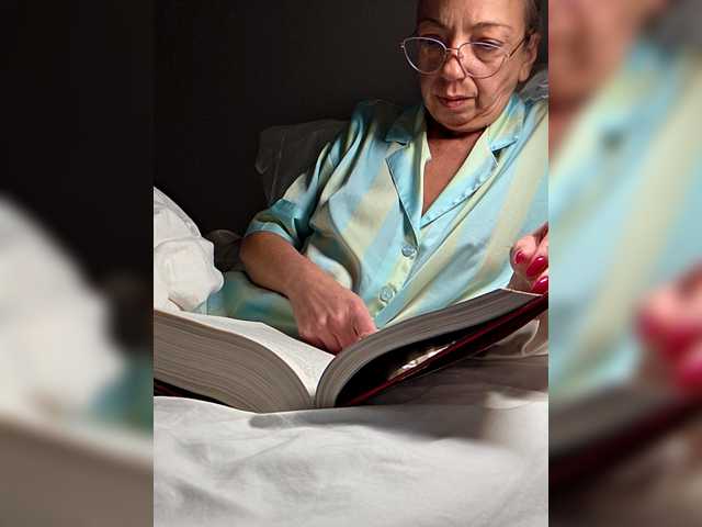 BaditaLuna's BongaCams show and profile