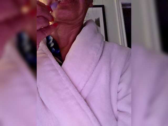 BaditaLuna's BongaCams show and profile