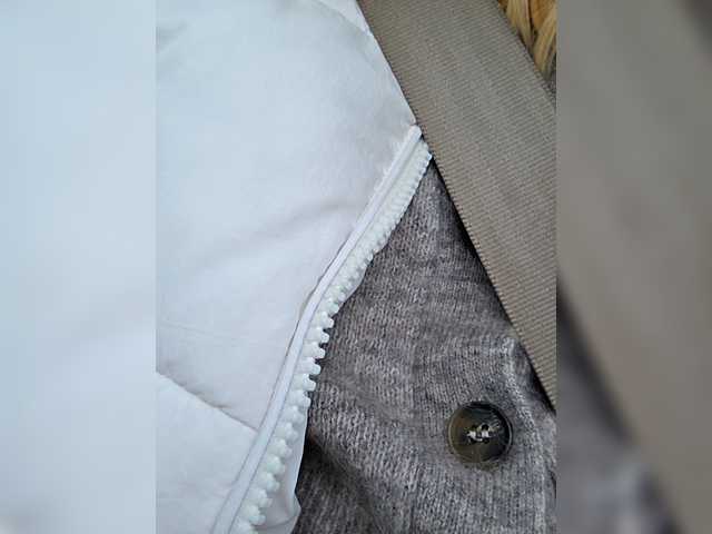 le modèle BaditaLuna est en webcam porno dans un show sur le site bongacams, il possède les tags suivants: White/Caucasian,Blonde,Shaved