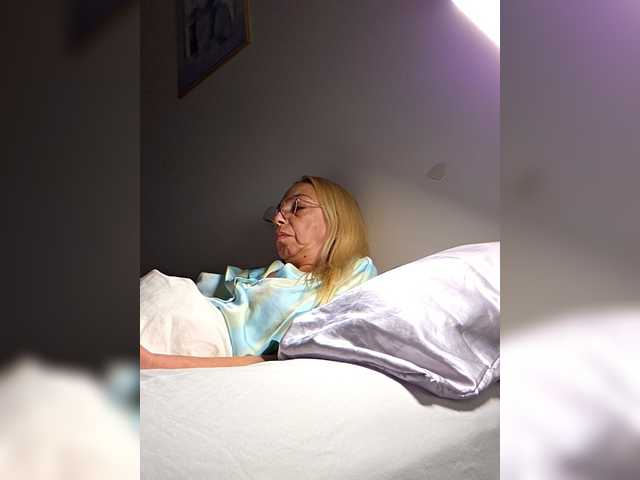 BaditaLuna's BongaCams show and profile