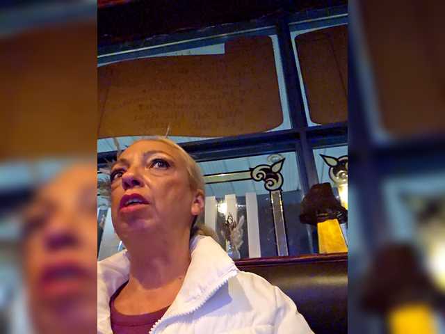 BaditaLuna's BongaCams show and profile