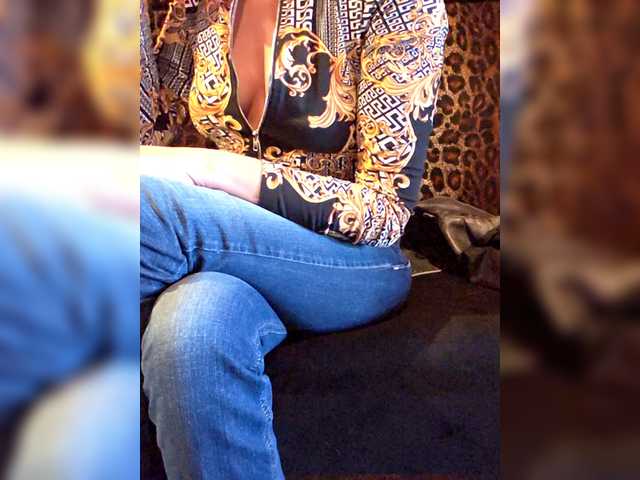 BaditaLuna's BongaCams show and profile