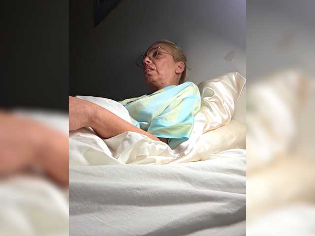 BaditaLuna's BongaCams show and profile