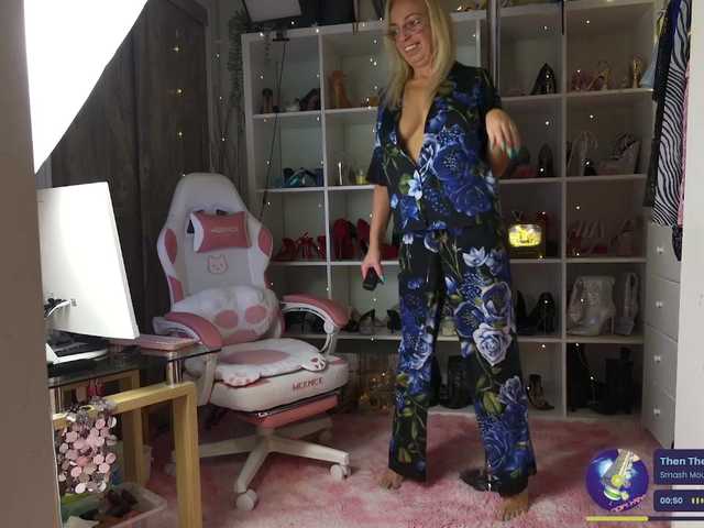 BaditaLuna's BongaCams show and profile