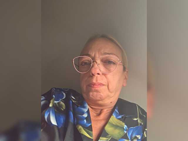 BaditaLuna's BongaCams show and profile