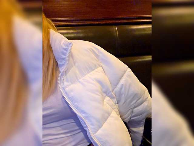 BaditaLuna's BongaCams show and profile