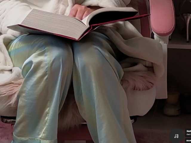 BaditaLuna's BongaCams show and profile