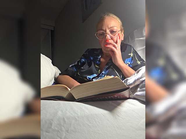 BaditaLuna's BongaCams show and profile