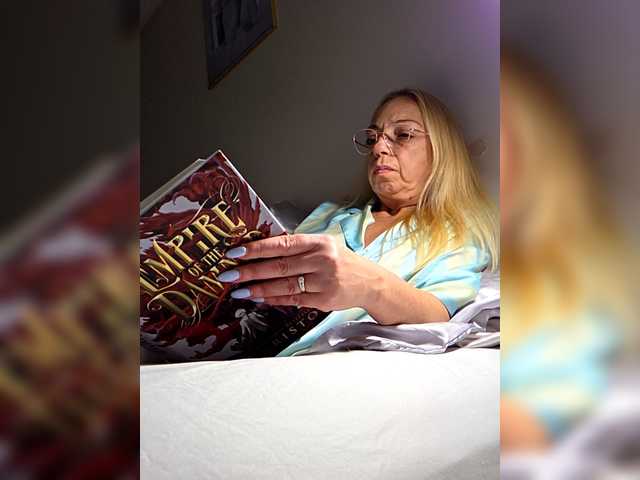 BaditaLuna's BongaCams show and profile