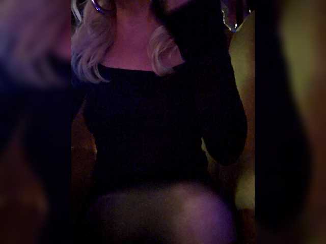 BaditaLuna's BongaCams show and profile