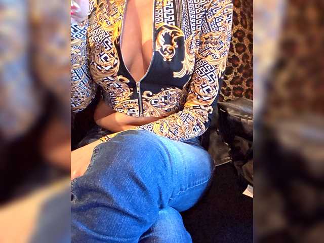 BaditaLuna's BongaCams show and profile