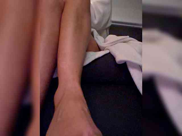 BaditaLuna Live Webcam on BongaCams