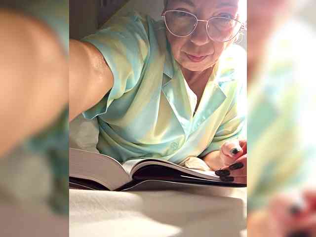 BaditaLuna BaditaLuna